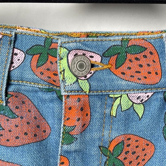 Gucci Strawberry Denim Jean Women's size 42 Skirt - Picture 9 of 16